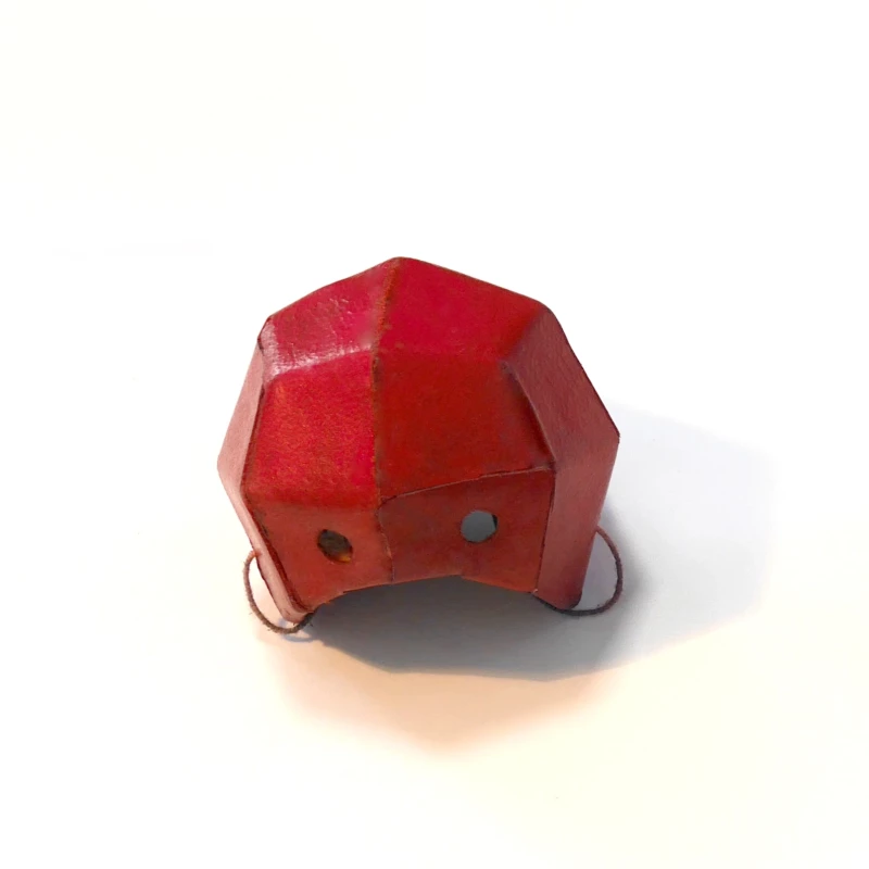 Carton rouge - facette